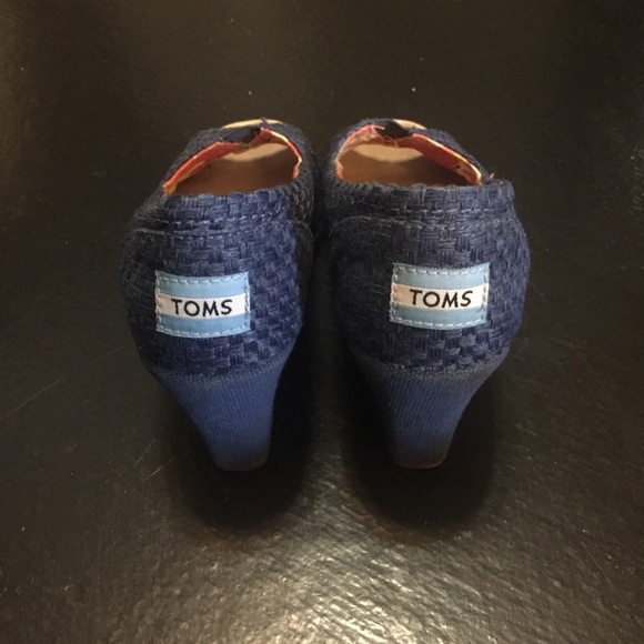 Toms Blue Wedges 6 - Picture 2 of 3